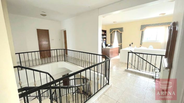 Image No.23-Villa de 5 chambres à vendre à Larnaca