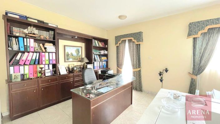 Image No.27-Villa de 5 chambres à vendre à Larnaca