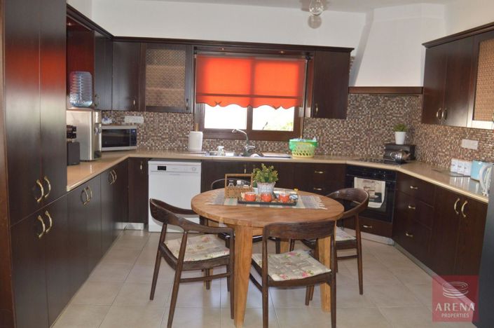 Image No.5-Villa de 3 chambres à vendre à Larnaca