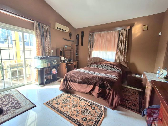 Image No.39-5 Bed Villa for sale