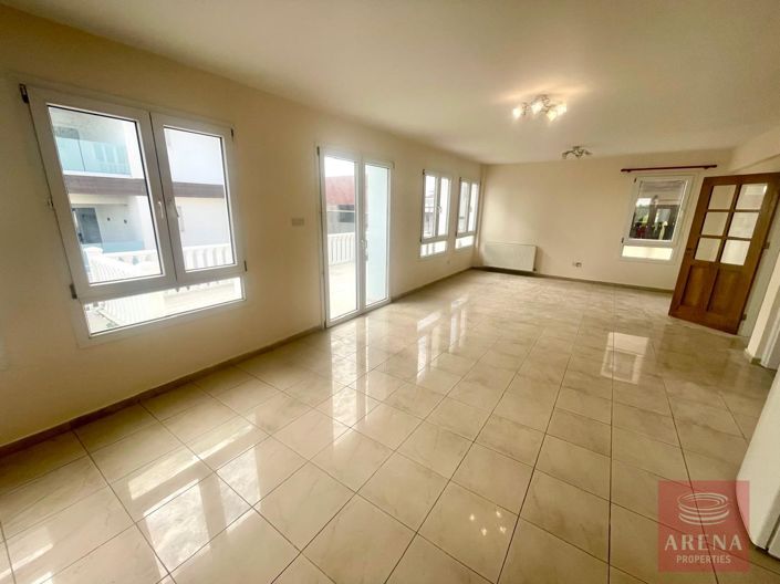 Image No.11-Villa de 5 chambres à vendre à Larnaca