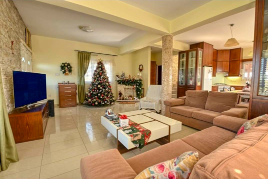 Image No.9-3 Bed Villa for sale