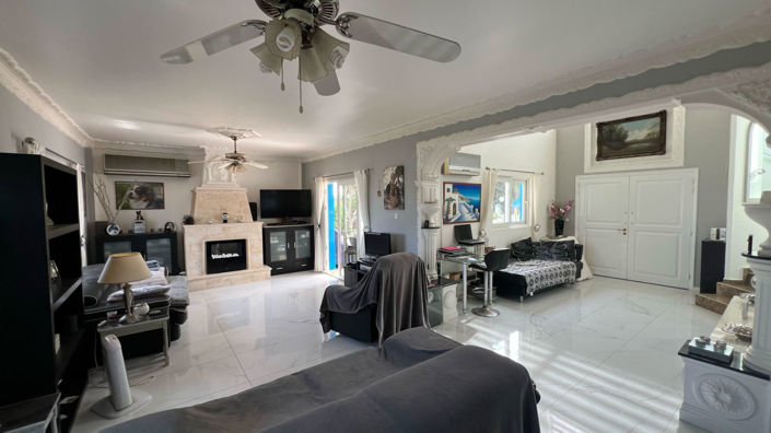 Image No.10-3 Bed Villa for sale