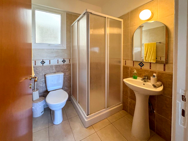 Image No.20-4 Bed Apartment for sale