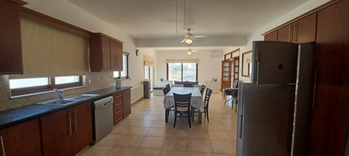 Image No.27-Villa de 4 chambres à vendre à Larnaca