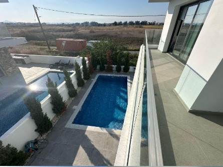 Image No.4-4 Bed Villa for sale