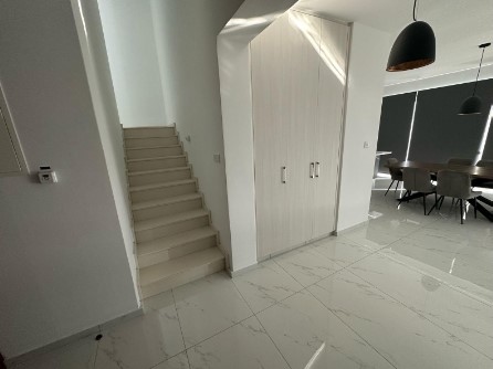 Image No.9-4 Bed Villa for sale