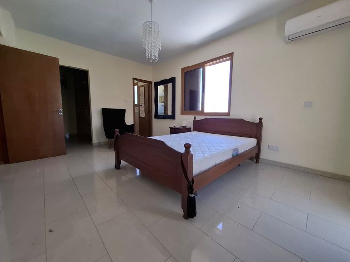 Image No.9-Villa de 4 chambres à vendre à Larnaca