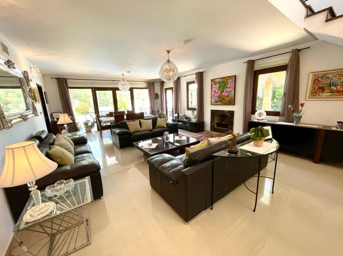 Image No.19-4 Bed Villa for sale