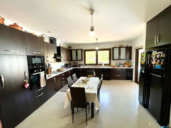 Image No.29-4 Bed Villa for sale