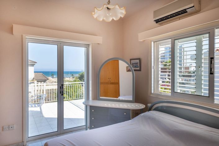 Image No.17-3 Bed Villa for sale