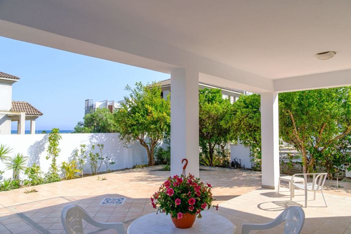 Image No.19-3 Bed Villa for sale