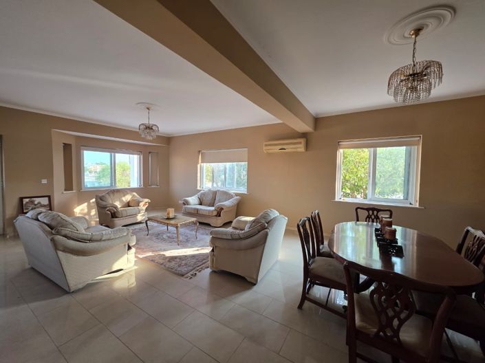 Image No.16-Villa de 4 chambres à vendre à Larnaca