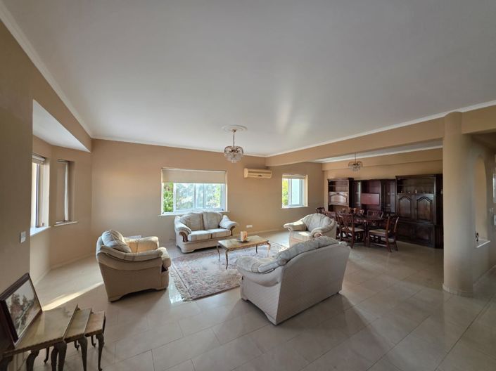 Image No.18-Villa de 4 chambres à vendre à Larnaca