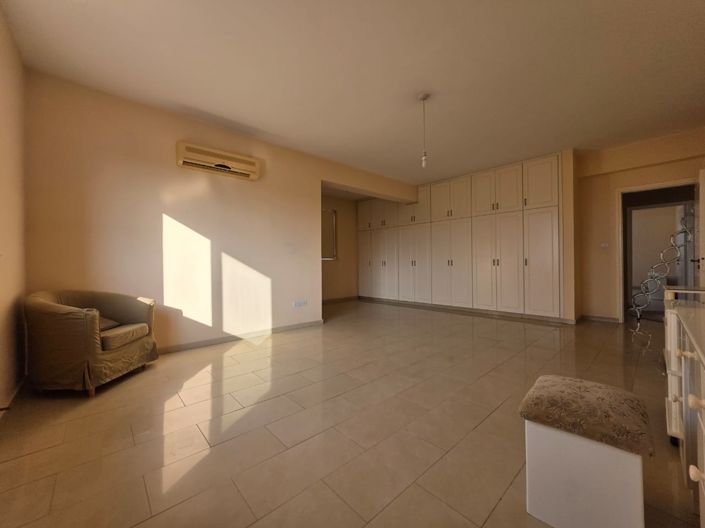 Image No.24-Villa de 4 chambres à vendre à Larnaca