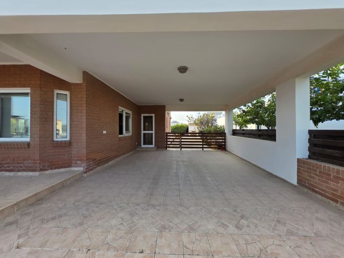 Image No.3-Villa de 4 chambres à vendre à Larnaca