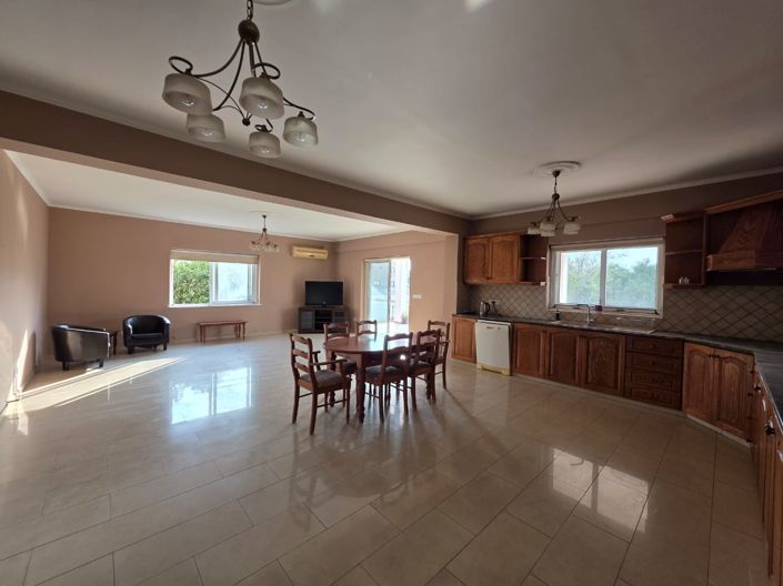 Image No.35-Villa de 4 chambres à vendre à Larnaca