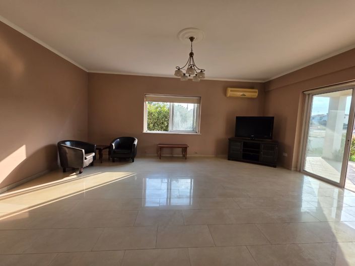 Image No.39-Villa de 4 chambres à vendre à Larnaca