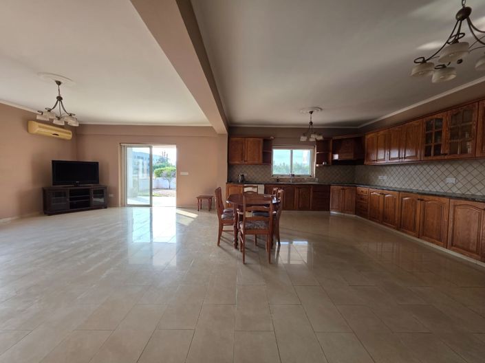 Image No.40-Villa de 4 chambres à vendre à Larnaca