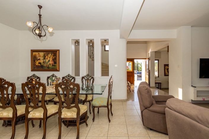 Image No.19-Villa de 4 chambres à vendre à Larnaca