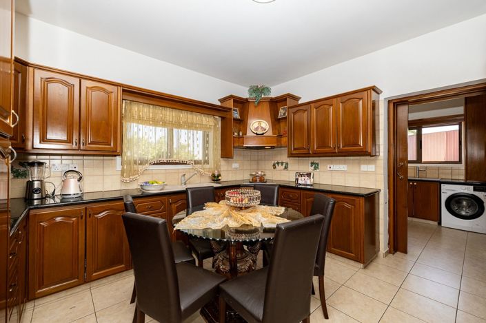 Image No.36-Villa de 4 chambres à vendre à Larnaca