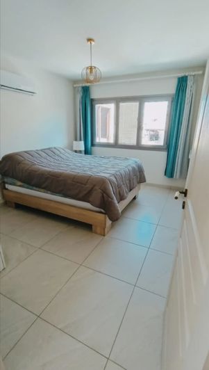 Image No.2-Villa de 6 chambres à vendre à Larnaca