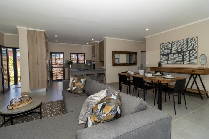 Image No.15-3 Bed House for sale