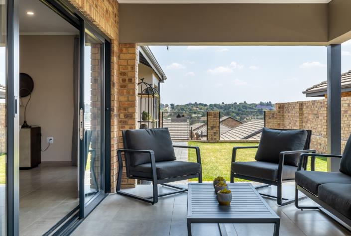 Image No.15-3 Bed House for sale