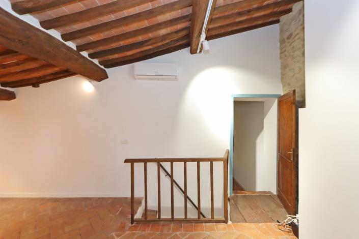 Image No.13-1 Bed Townhouse for sale