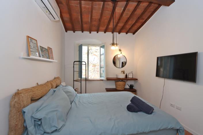 Image No.17-1 Bed Townhouse for sale