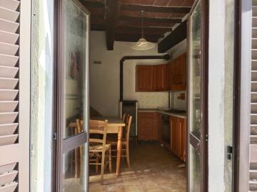 A668_Montisi_townhouse-_with_terrace_to_restore--14-