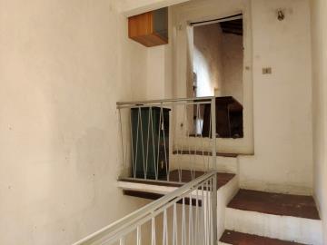 A668_Montisi_townhouse-_with_terrace_to_restore--28-