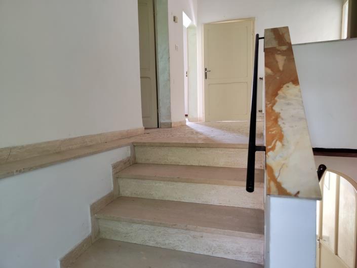 Image No.28-3 Bed Farmhouse for sale