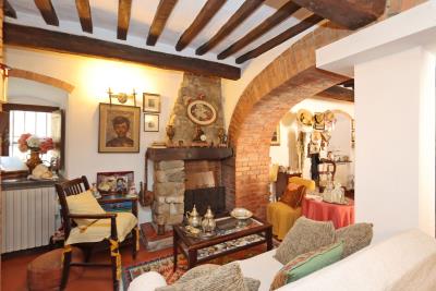 Appartament_In_Historic_Center_For_Sale--2-