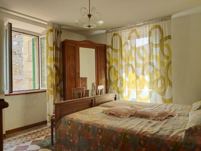 Image No.18-3 Bed Townhouse for sale