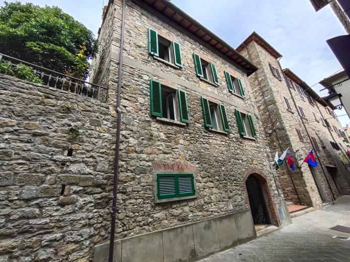 Image No.42-3 Bed Townhouse for sale