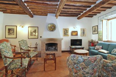 Pienza_restored_townhouse_for_Sale--10-