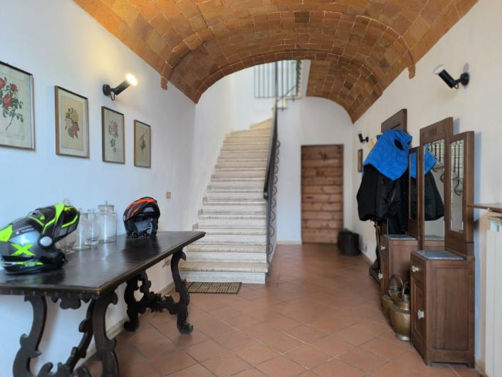 Image No.20-3 Bed Apartment for sale