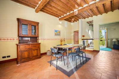 Montepulciano_restored_townhouse_for_sale_with_garden--1-
