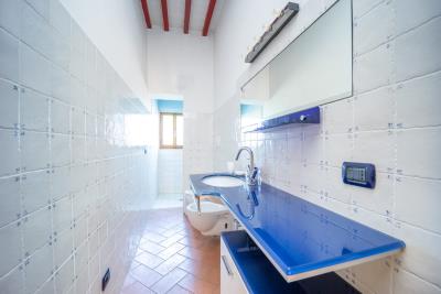 Montepulciano_restored_townhouse_for_sale_with_garden--8-