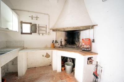 Montepulciano_restored_townhouse_for_sale_with_garden--12-