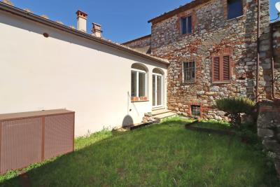 Montefollonico-stone_house_with_garden_for_Sale--3-