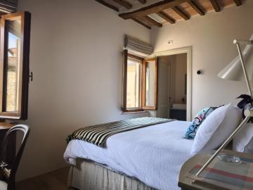 Montefollonico_2bedrooms_restored_apartment_for_sale--1---FILEminimizer-