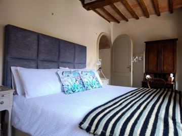 Montefollonico_2bedrooms_restored_apartment_for_sale--4---FILEminimizer-