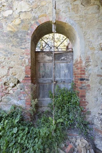 Image No.12-8 Bed Farmhouse for sale