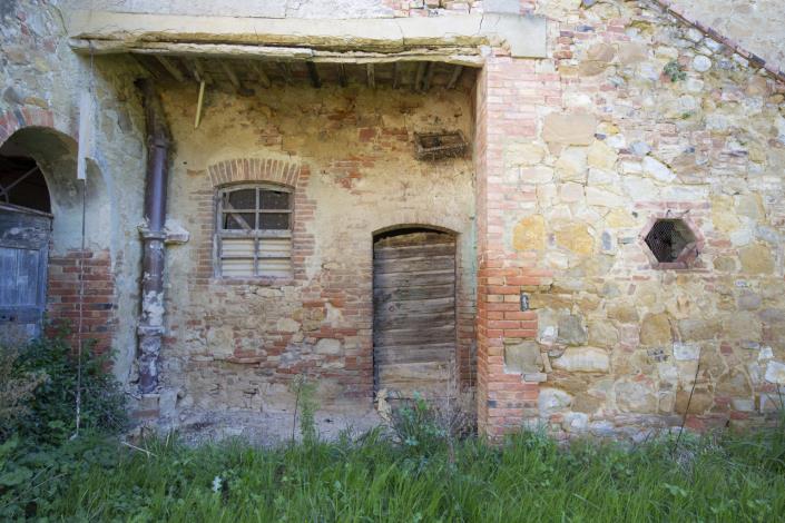 Image No.18-8 Bed Farmhouse for sale