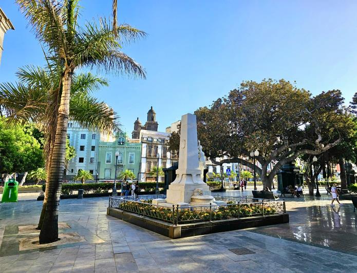 Image No.32-3 Bed Flat for sale