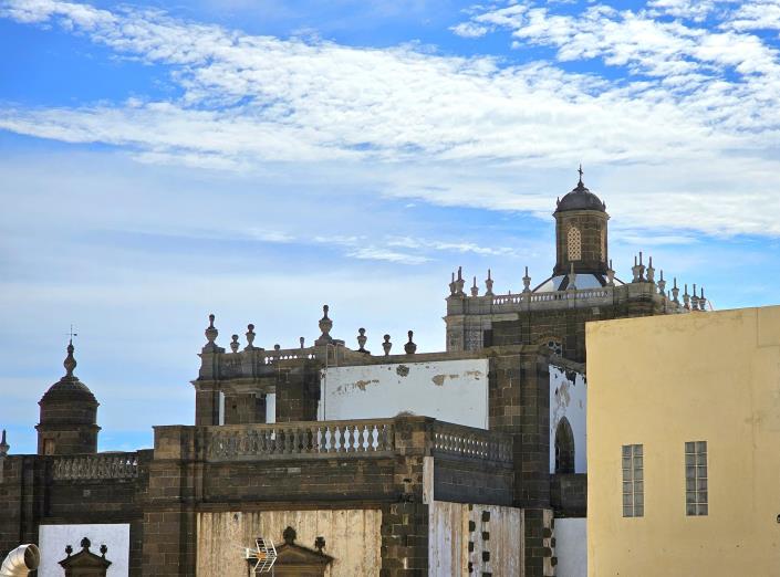 Image No.20-3 Bed Flat for sale