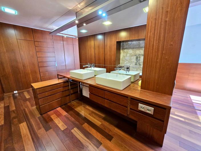 Image No.23-3 Bed Flat for sale