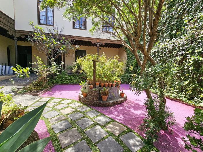 Image No.8-15 Bed Mansion for sale